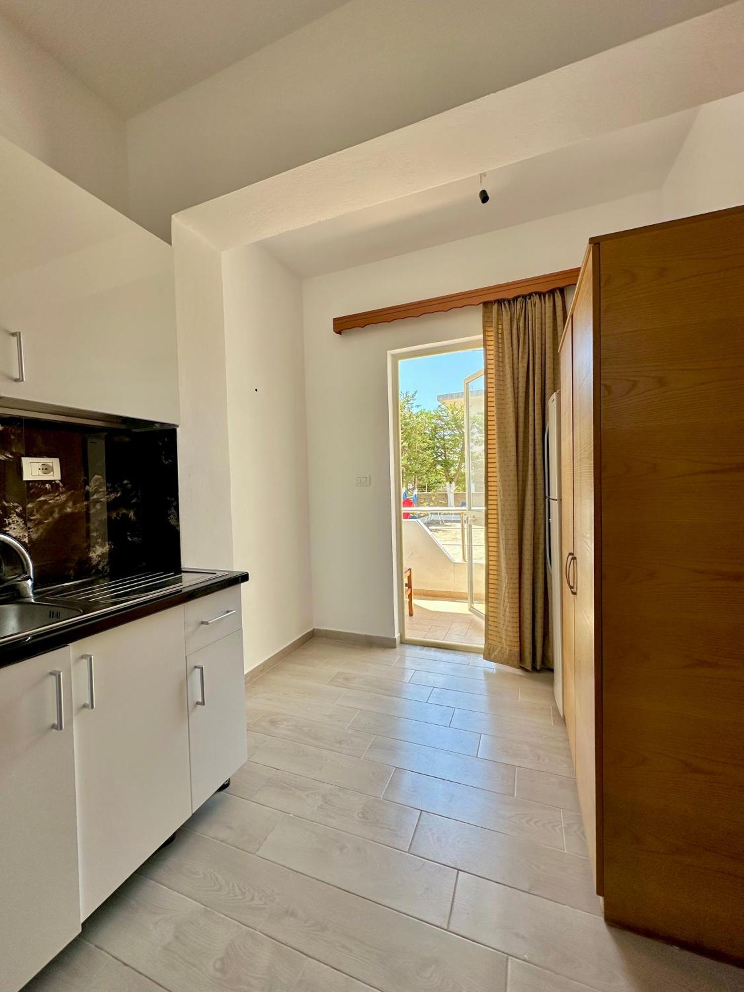 Apartament Harizi