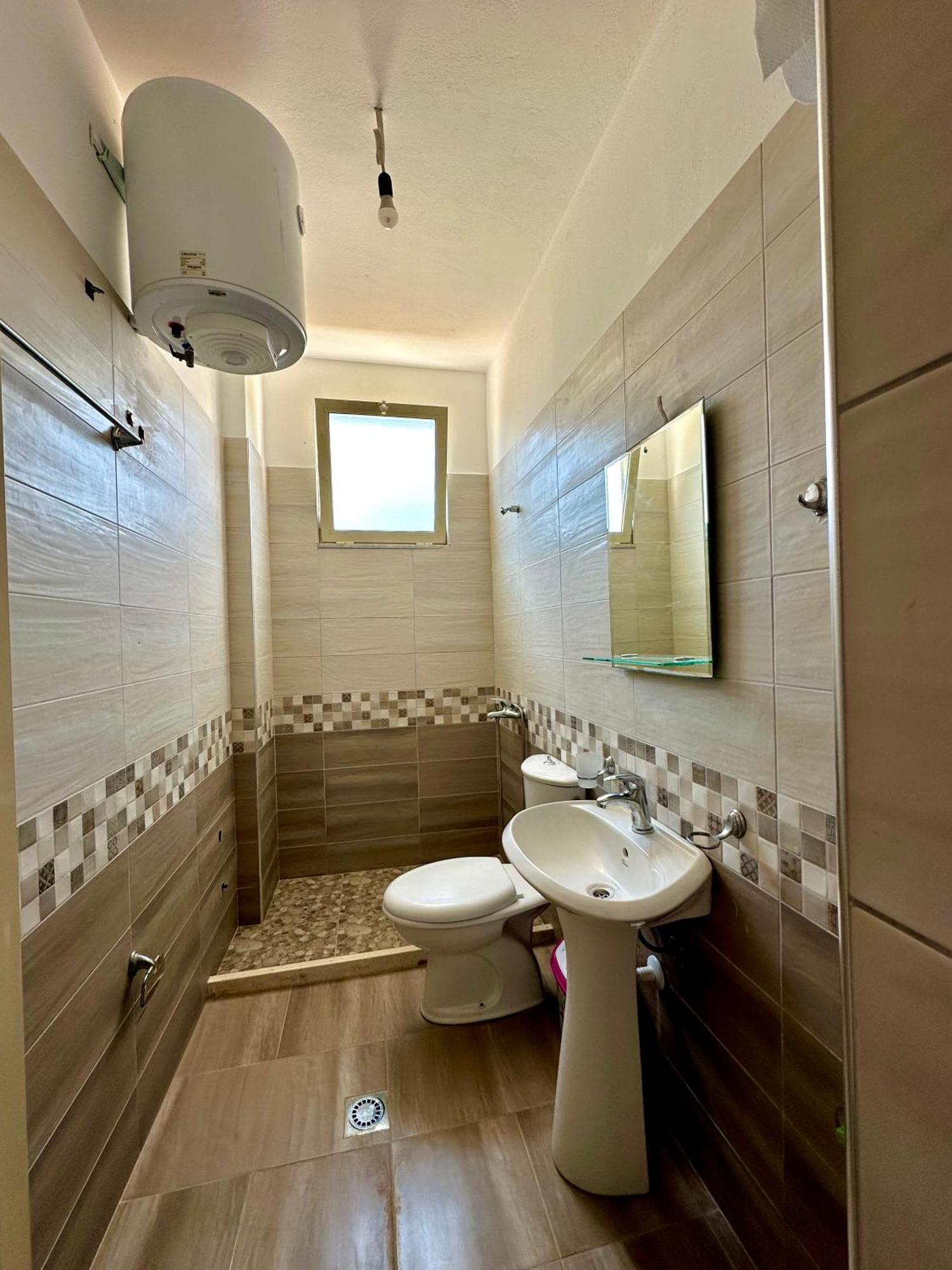 Harizi Apartament *