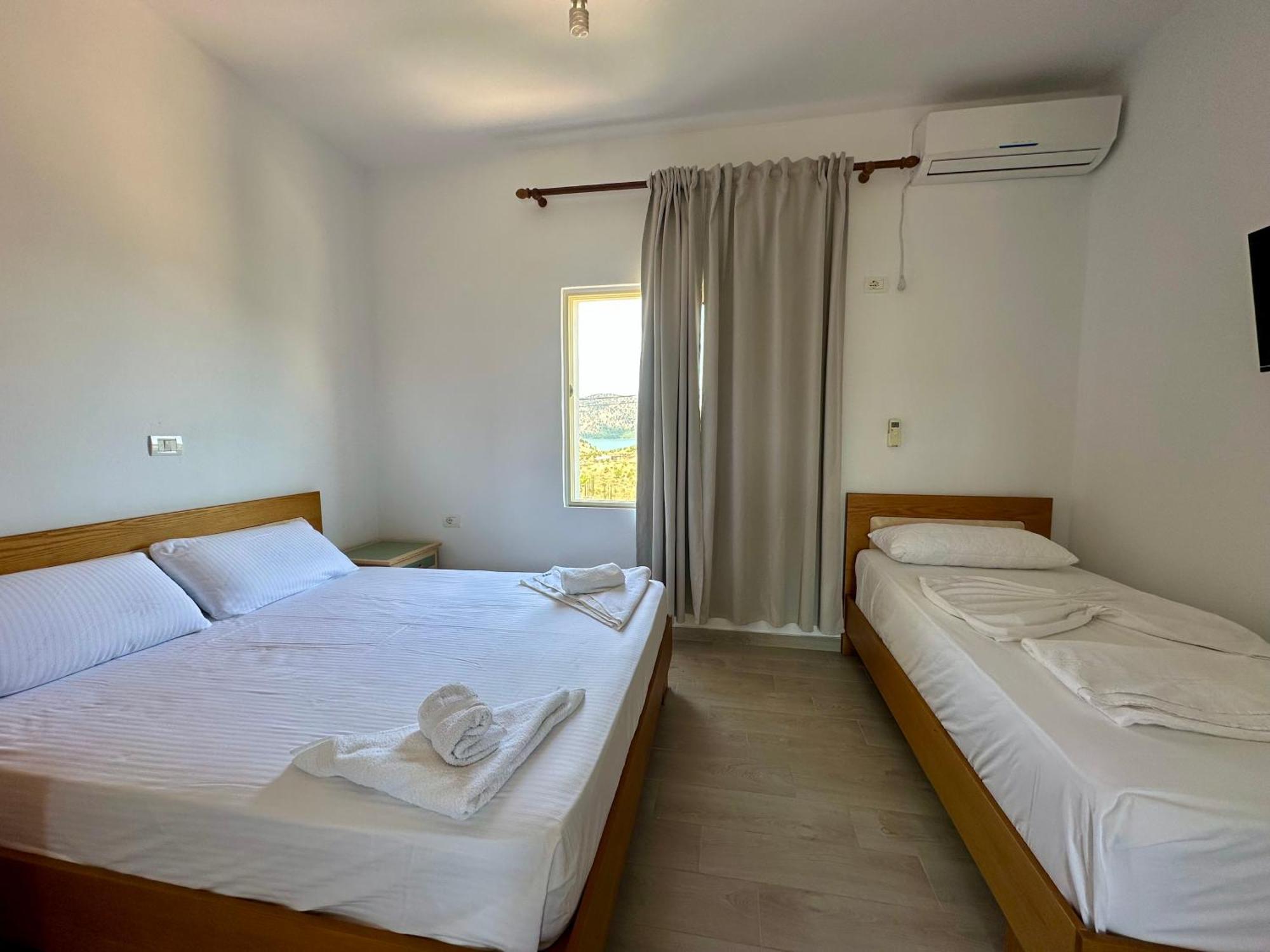 Apartament Harizi *